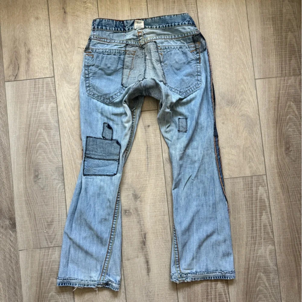 Vintage True Religion Rainbow Joey Distressed Horseshoe Pocket Jeans low rise